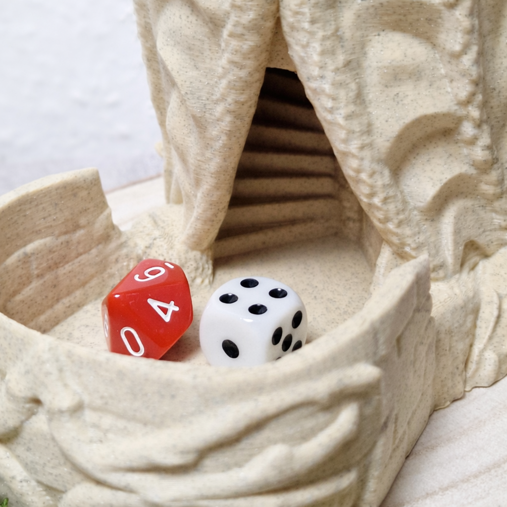 Drachenschloß - Würfelturm Drachenschloß - Würfelturm